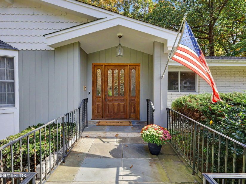 19 Daffodil Lane, Cos Cob CT 06807