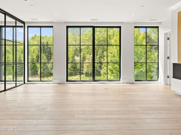 41 Richmondville Avenue Duplex 2, Westport CT 06880