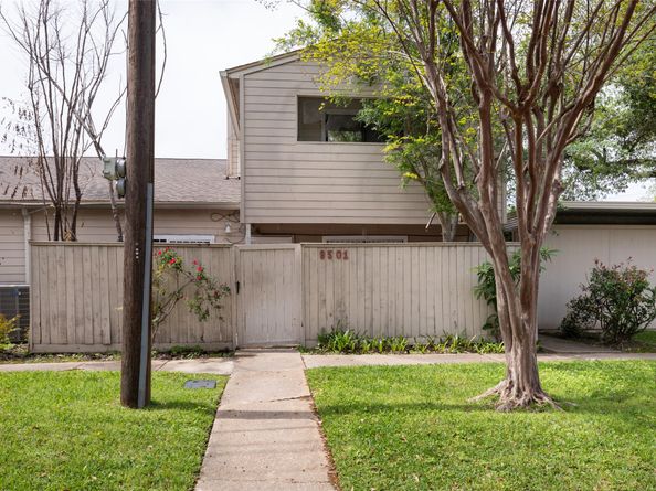 9501 Windswept Lane 9501, Houston TX 77063