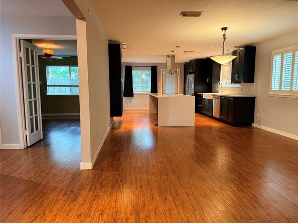 6835 Queensclub, Houston TX 77069