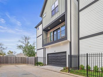 2811 Anita Street