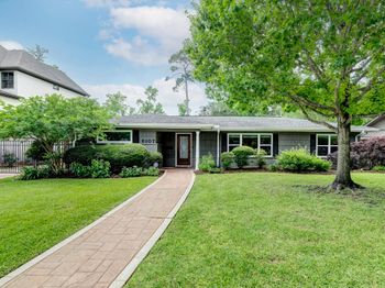6107 Queenswood Lane