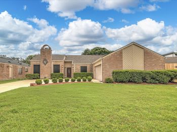 1039 Honey Hill Drive