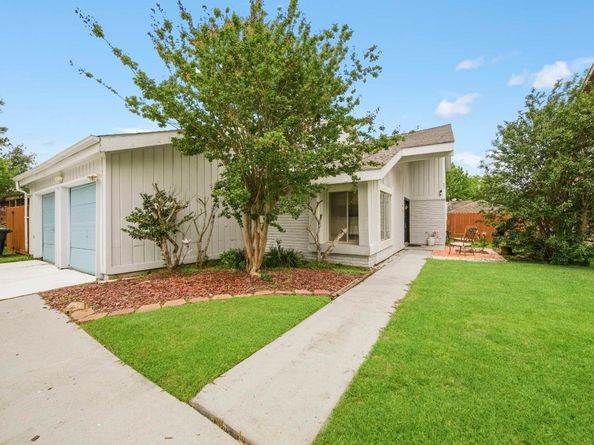 7642 Candlegreen Lane, Houston TX 77071