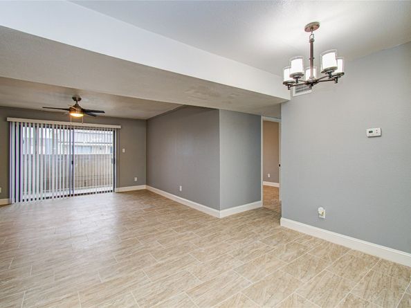 8421 Hearth Drive 31, Houston TX 77054