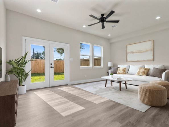 7220 Avenue B, Houston TX 77011