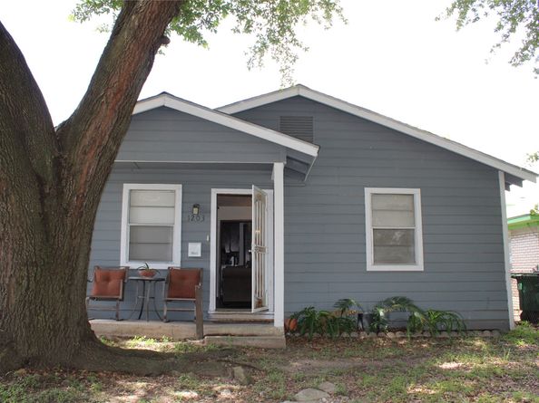 1203 Egypt Street, Houston TX 77009