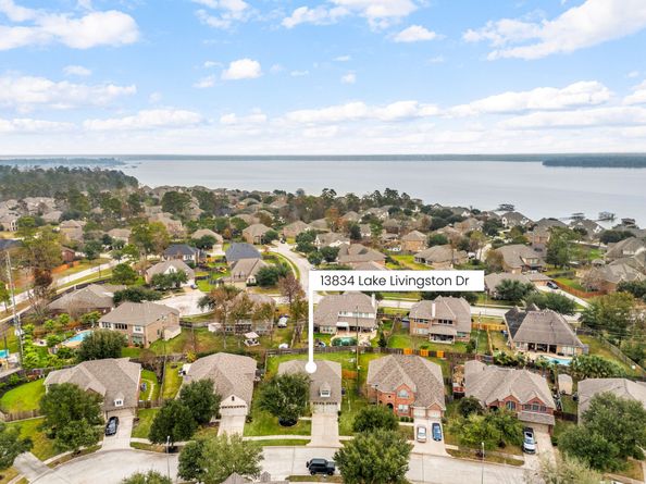 13834 Lake Livingston Drive, Houston TX 77044