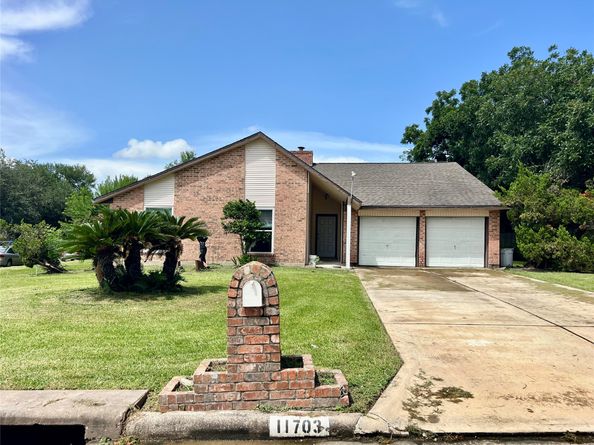 11703 Seawood Drive, Houston TX 77089