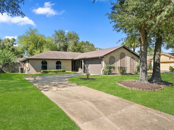 242 Blackwater Lane, Houston TX 77015