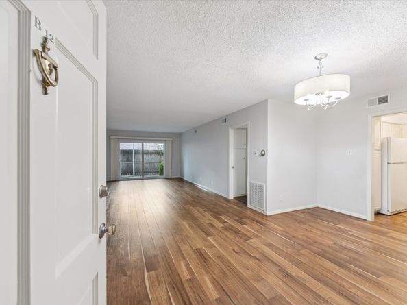 2700 Bellefontaine Street B12, Houston TX 77025