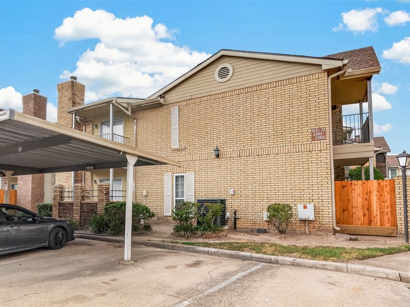 3600 Jeanetta Street 2305, Houston TX 77063