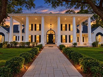 2922 Cedar Woods Place
