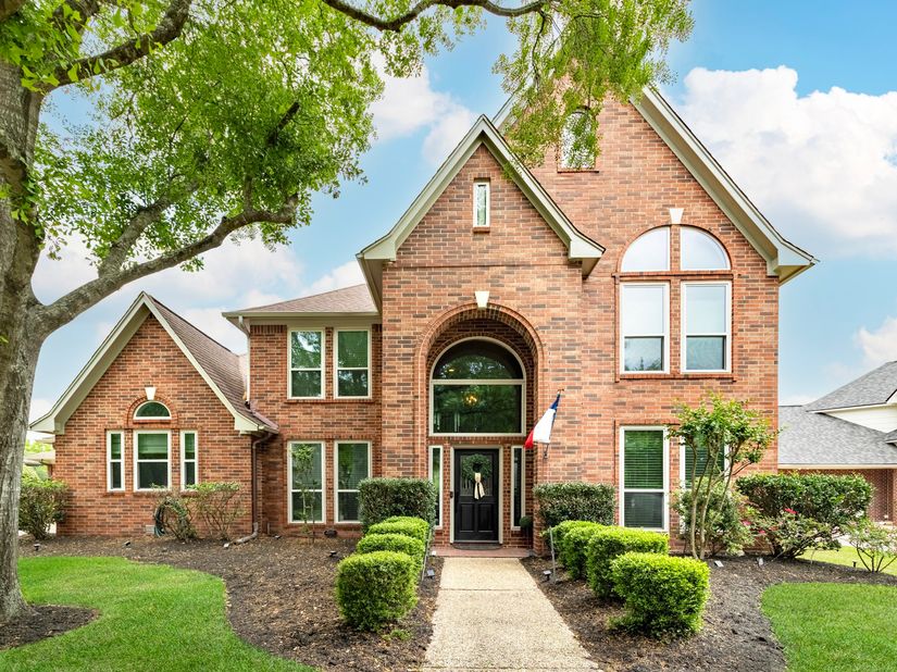 14706 Sandy Creek Drive, Houston TX 77070