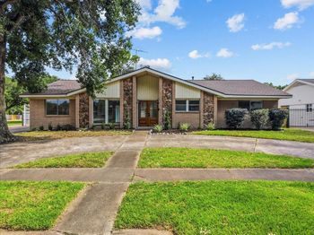 5762 Birdwood Road