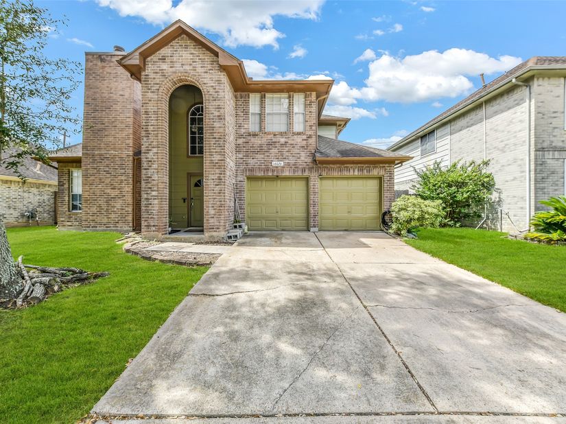 16026 Cedar Gully Drive, Friendswood TX 77546