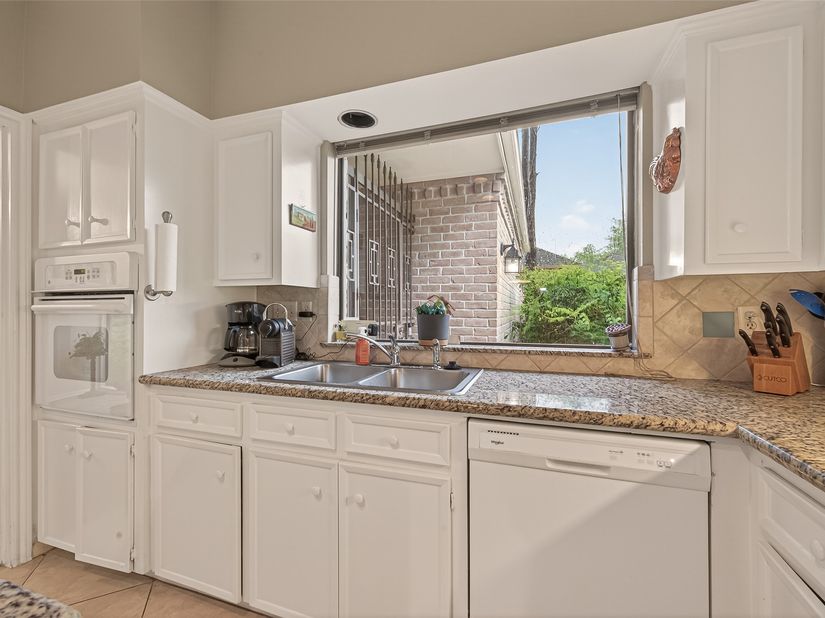 11614 Cedar Creek, Houston TX 77077