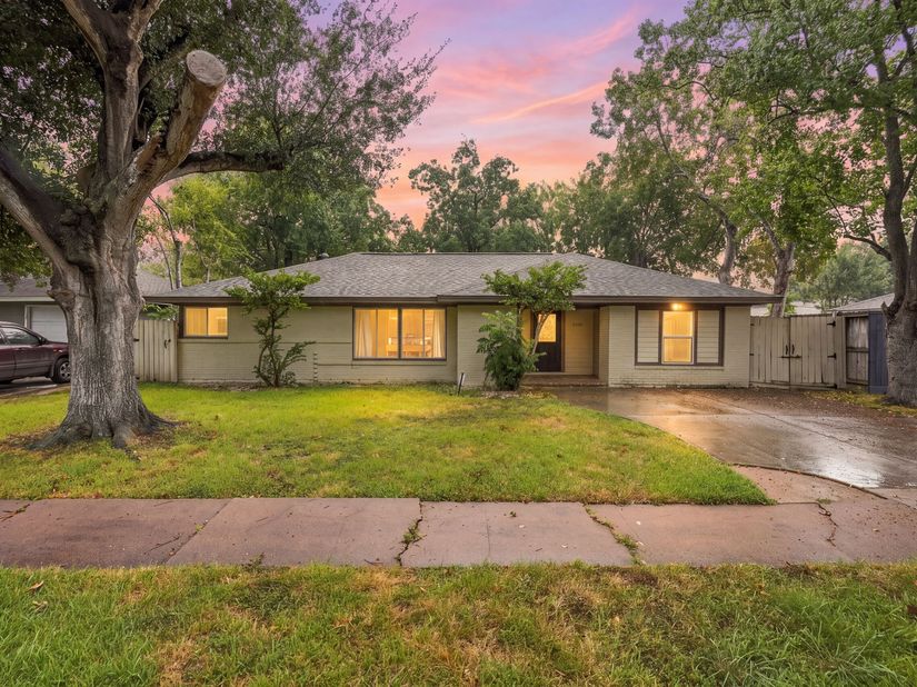 6229 Carew Street, Houston TX 77074