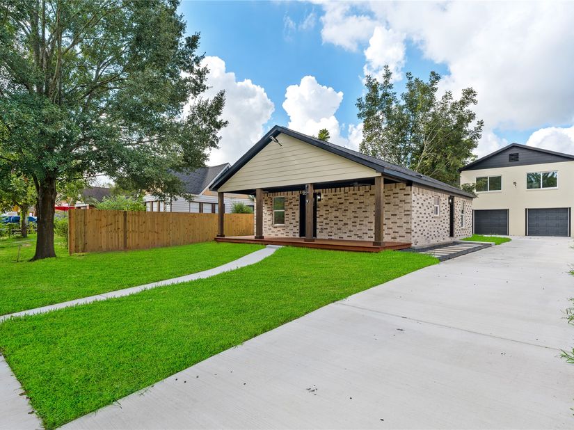 1408 Pearson Street, Houston TX 77023