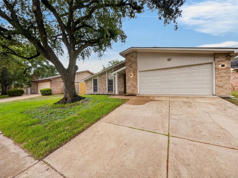 16807 Clan Macintosh Drive, Houston TX 77084