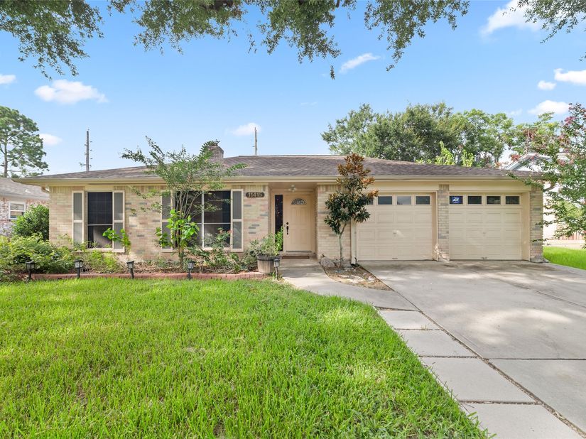 11415 Brook Meadows Lane, Stafford TX 77477