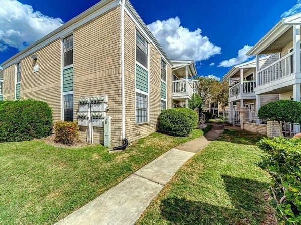 12660 Ashford Point Drive 211, Houston TX 77082