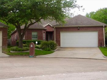 7115 W Hearthstone Green Drive