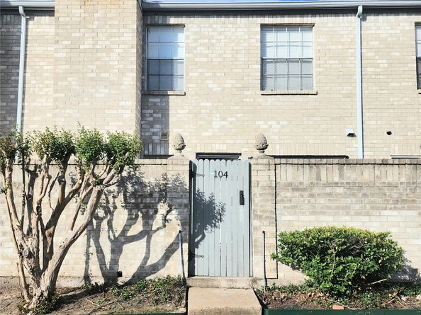 6500 Sands Point Drive 104, Houston TX 77074