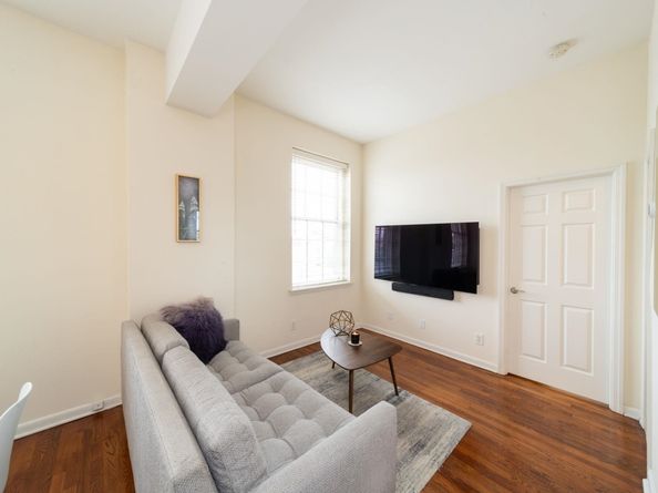 341 Monmouth St 401D, Jersey City NJ 07302