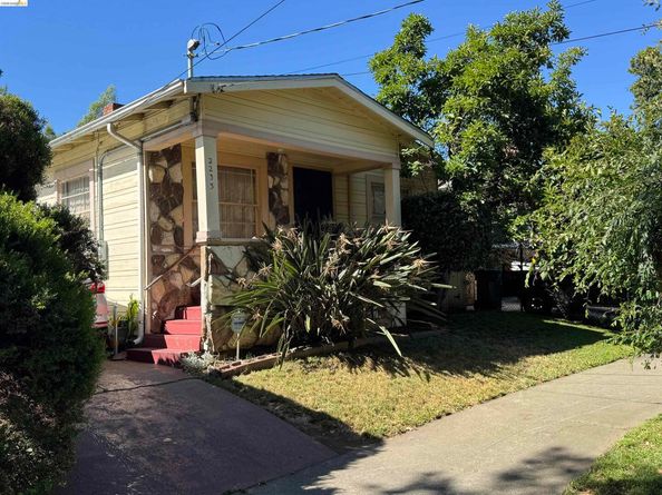 2233 85th Ave, Oakland CA 94605