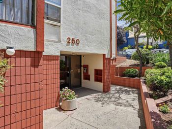 250 Whitmore St