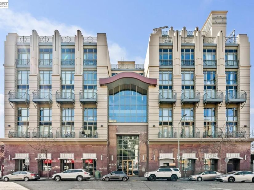 423 7Th St 208, Oakland CA 94607