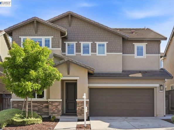 1172 Sagardia Way, Gilroy CA 95020