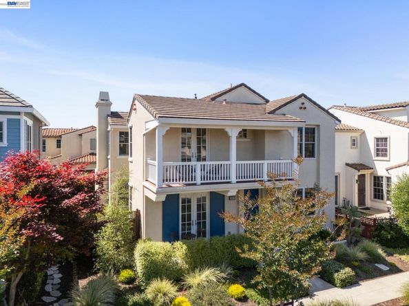 2421 Haile St, Alameda CA 94501
