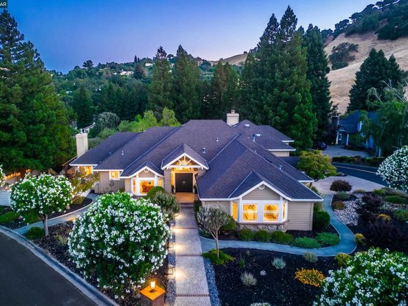 70 Ridgecrest Ct, Lafayette CA 94549