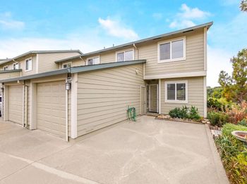 25047 Oakridge court