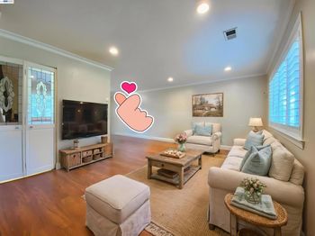 92 Hemlock Ln
