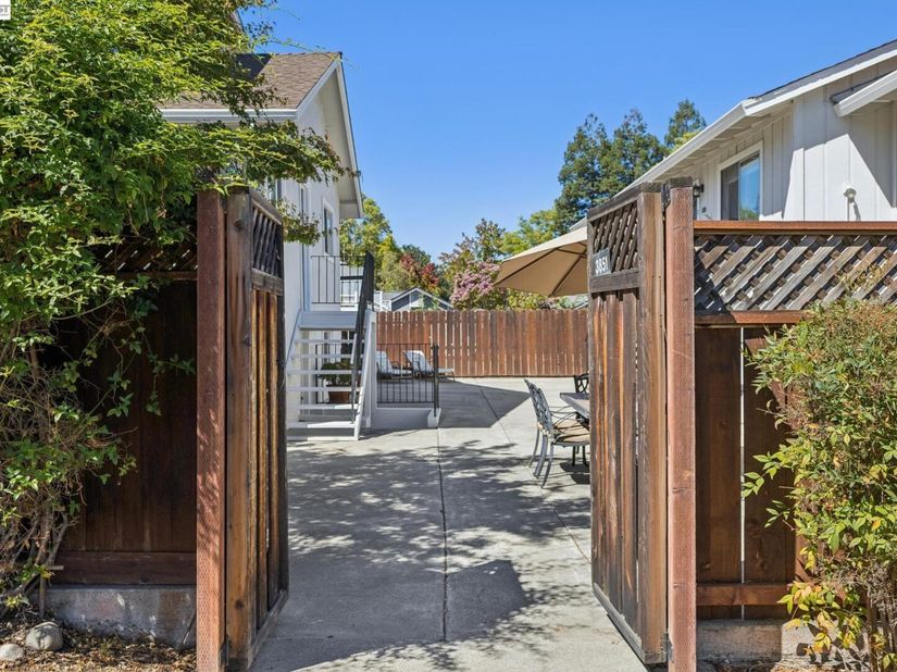 3851 Vineyard Ave, Pleasanton CA 94566