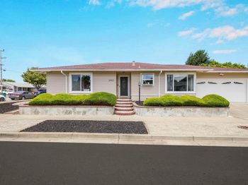 2053 Trafalgar ave
