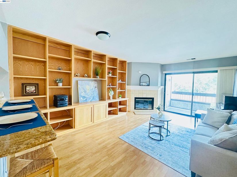 320 N Villa Way, Walnut Creek CA 94595