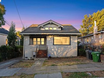 3275 Hyde
