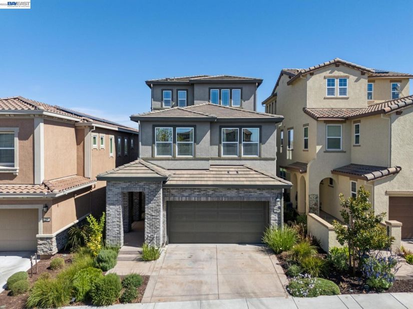 258 Benmore Dr, Hayward CA 94542