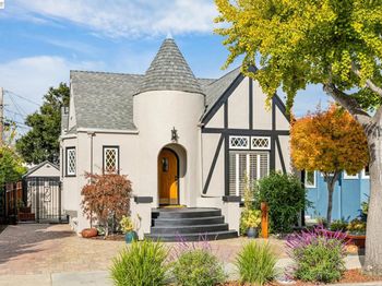 1823 Moreland Dr