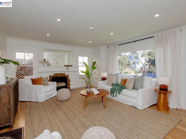 1321 Pearl St, Alameda CA 94501