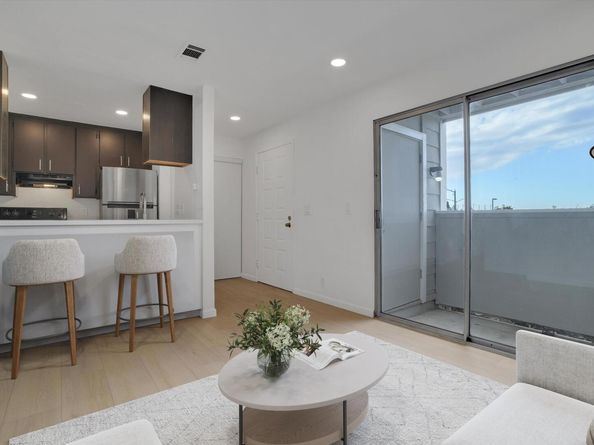 29621 Red Oak Ct 6, Hayward CA 94544