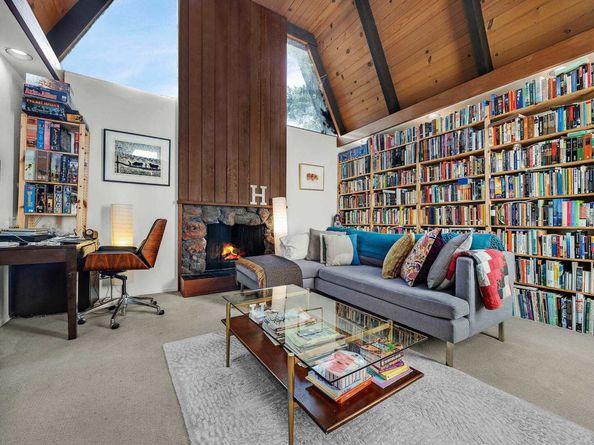 5982 Ascot Dr, Oakland CA 94611