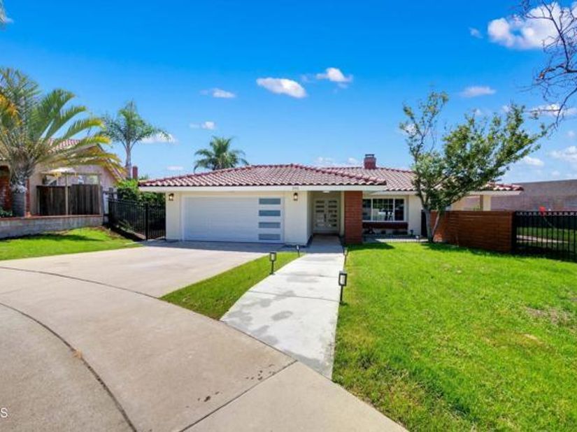 295 E Blue Mountain Way, Claremont CA 91711
