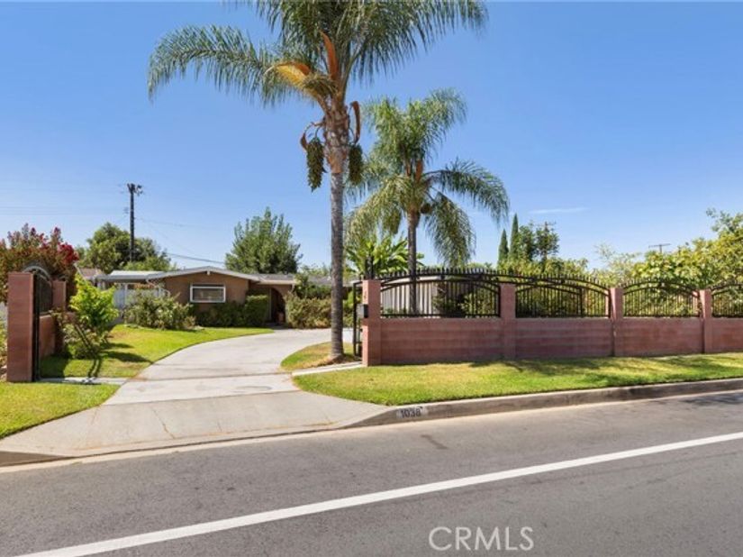 1038 E Walnut Creek Parkway, West Covina CA 91790