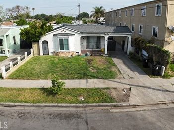 443 E 95th