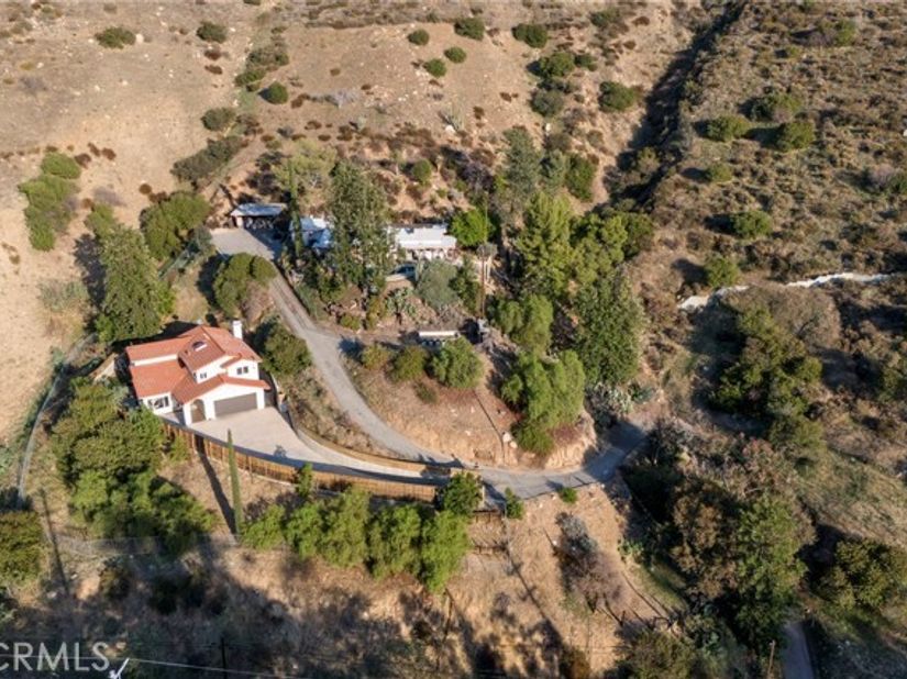 10110 Sunland Boulevard, Burbank CA 91040